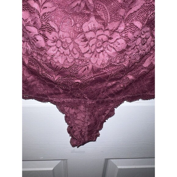GUESS Bodysuit XXS Dara Off Shoulder Lace Cheeky Top Feminine coquette y2k New - Picture 5 of 10